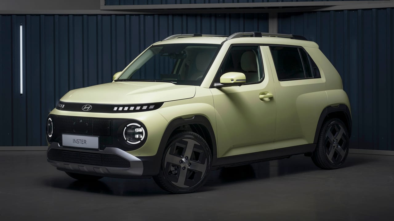 Cute! The boxy little Hyundai Inster is an EV city car with 221 miles ...